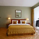 Appia Residences 4*