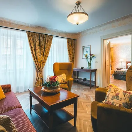 Appia Residences 4*