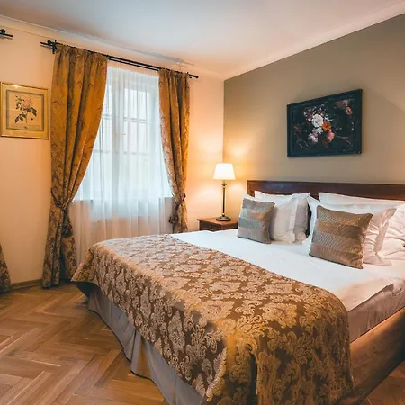 Отель Appia Residences 4*