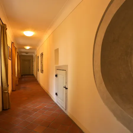 Appia Residences 4*